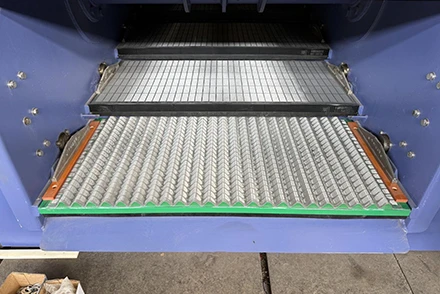 Steel-framed corrugated screens replace traditional flat screens, completely solving the problem of mud screening overload.